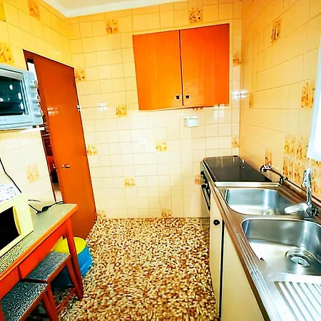 Cerca Del Mar Familia Y Parejas Apartment
